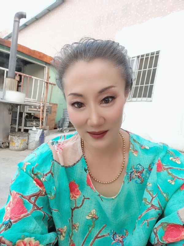燕子的第三张照片--广东父母相亲团